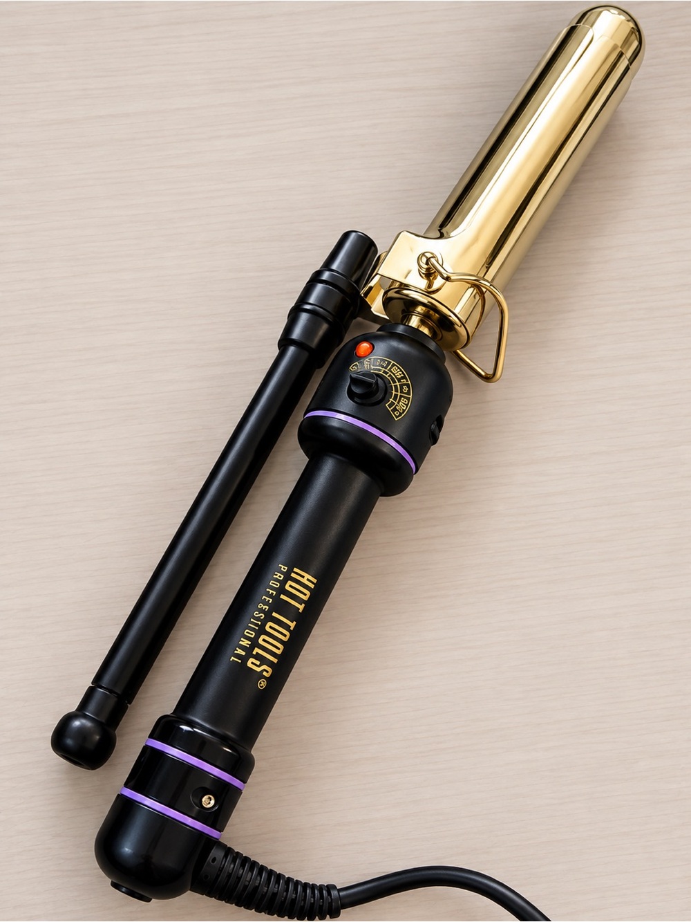 Hot Tools Professional Gold Curling Iron – Black & Gold 1.25in